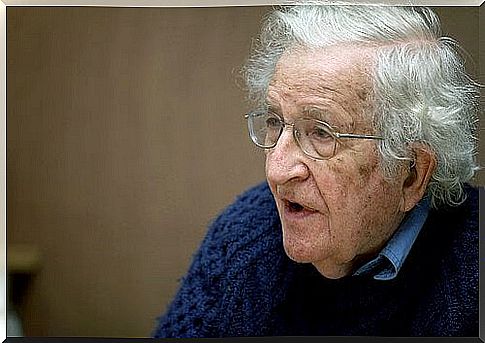 13 quotes from the great intellectual Chomsky