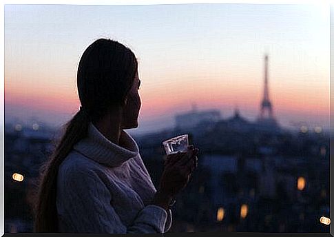 woman-panorama-paris